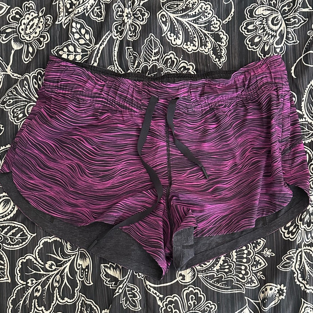 Lululemon reversible running shorts size 10